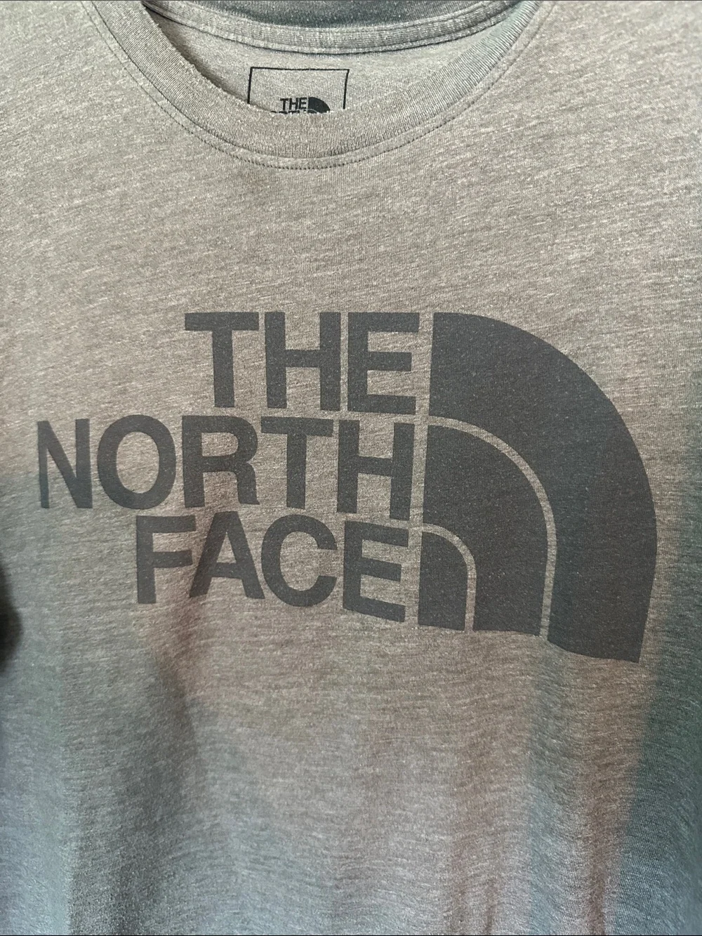 #39 The North Face Basic Graphic Short Sleeve Tshirt L